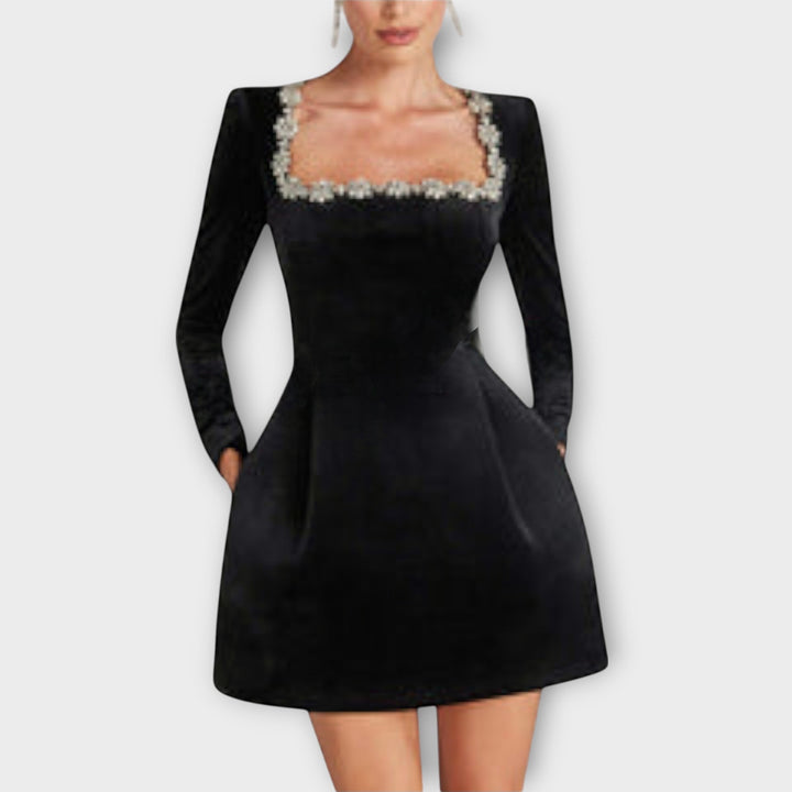 Wren - Robe mini en velours avec embellissements en bijoux