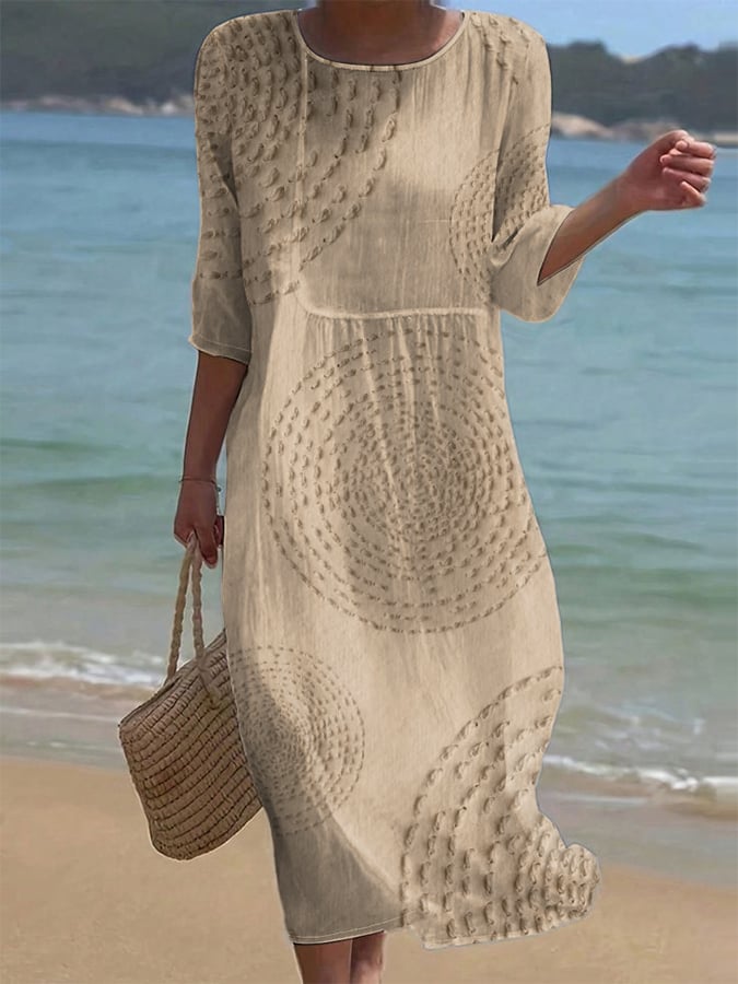 Robe brodée en plusieurs couleurs