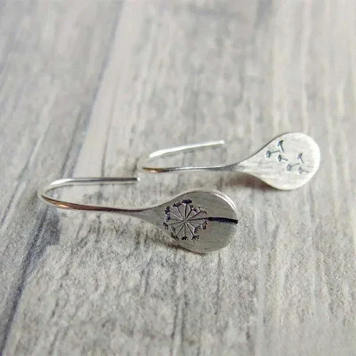 Boucles d'oreilles élégantes au design de feuille de pissenlit